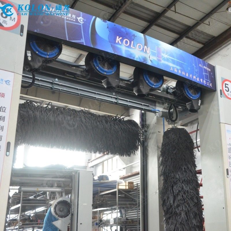 Kolon Roll Over Bus Wash Machine con spazzole morbide e sistema di acqua ad alta pressione per la pulizia accurata di veicoli di grandi dimensioni 5 spazzole