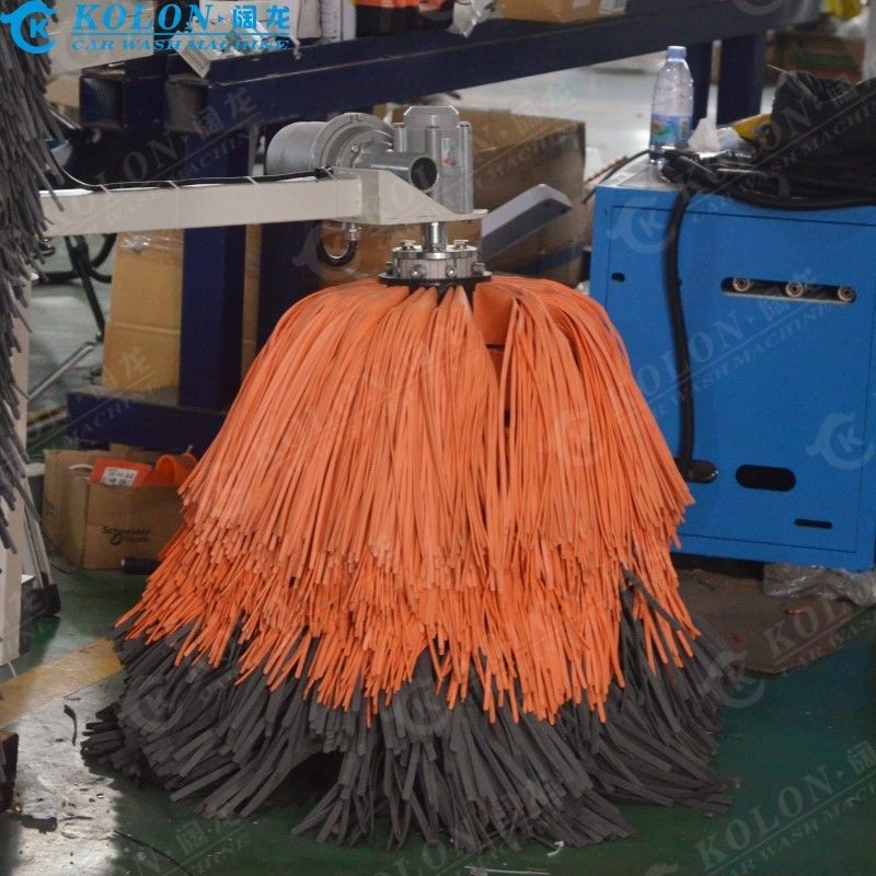 Kolon Roll Over Bus Wash Machine con spazzole morbide e sistema di acqua ad alta pressione per la pulizia accurata di veicoli di grandi dimensioni 5 spazzole