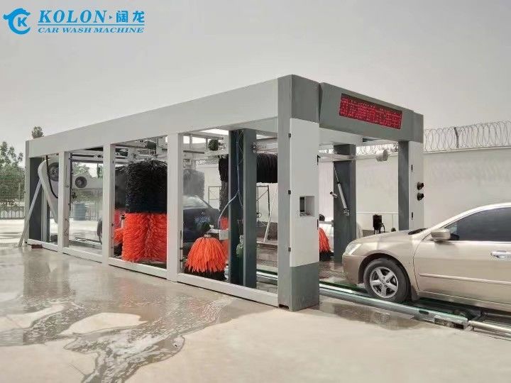 Kolon Full Automatic 13 Brushes Tunnel Auto Wash Machine con spazzole a tocco morbido e sistema di acqua ad alta pressione per la pulizia profonda