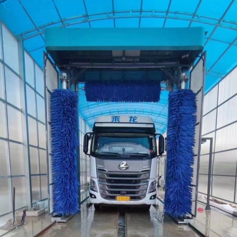 Sistema di lavaggio elettrico di autobus a risparmio d'acqua con consumo di acqua di 80L/auto mediante controllo PLC
