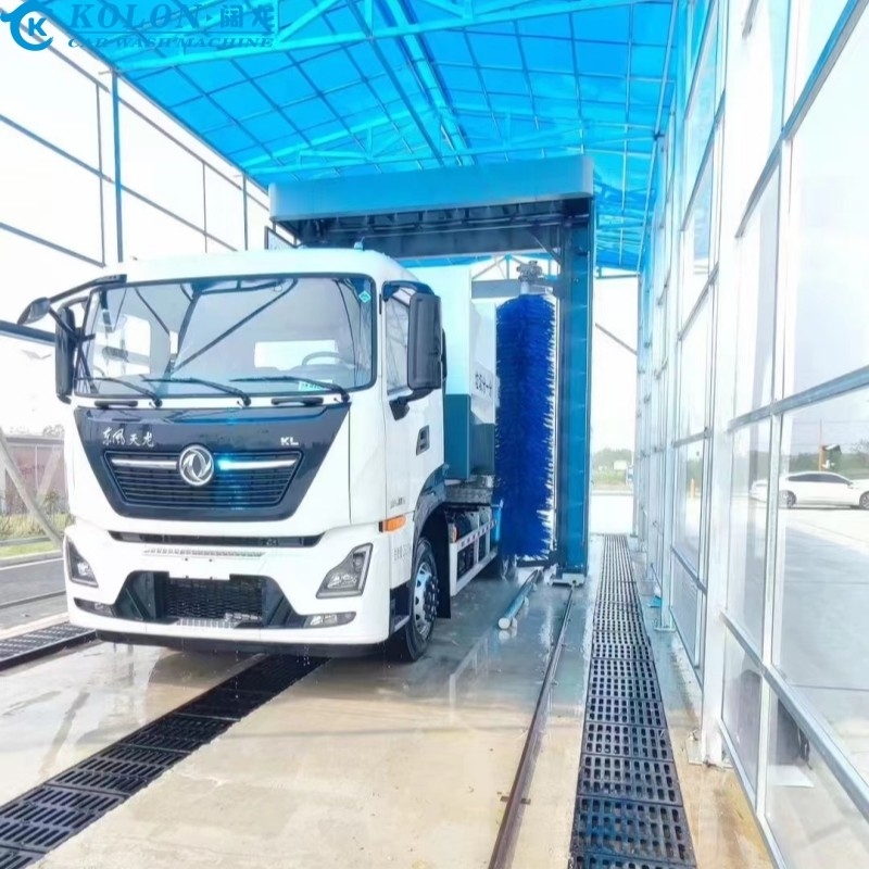 Sistema di lavaggio elettrico di autobus a risparmio d'acqua con consumo di acqua di 80L/auto mediante controllo PLC
