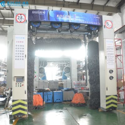 Kolon Roll Over Bus Wash Machine con spazzole morbide e sistema di acqua ad alta pressione per la pulizia accurata di veicoli di grandi dimensioni 5 spazzole