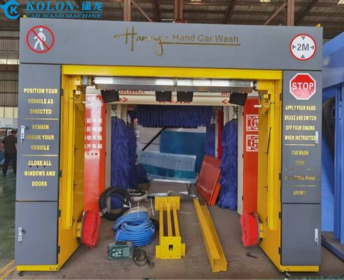 Macchina per autolavaggio con ribaltabile Kolon KL-6VF caratterizzata da un design modulare che consente facili aggiornamenti e personalizzazioni in base alla crescita del business